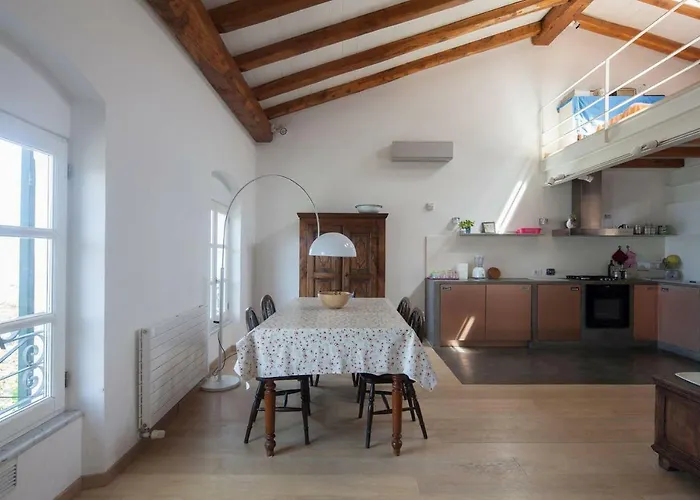 La Casa Rossa * Lerici