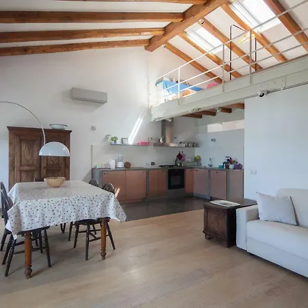 La Casa Rossa * Lerici